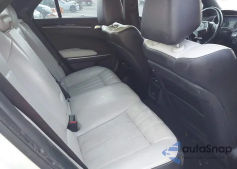 2021 Chrysler 300 300S z USA, uszkodzony, nr VIN 2C3CCABG2MH523868